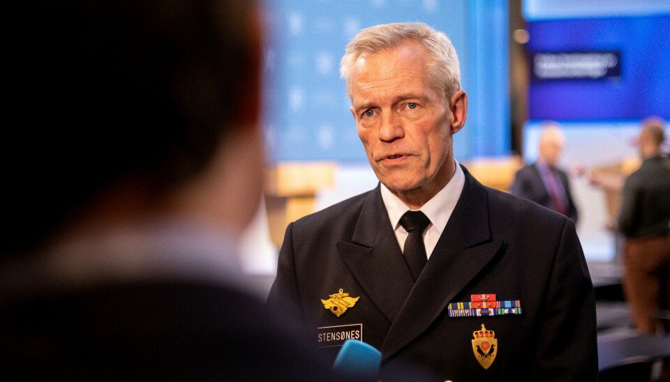 Viseadmiral og etterretningssjef Nils Andreas Stensønes sier bruken av droner i etterretning øker fordi de er en kostnadseffektiv måte å hente inn informasjon på. Sjefen for Etterretningstjenesten, for tiden viseadmiral Nils Andreas Stensønes, mottar en rapport om hver varslingssak i tjenesten, men både antall varslingssaker og innholdet i dem er hemmeligstemplet. Arkivfoto: Beate Oma Dahle / NTB