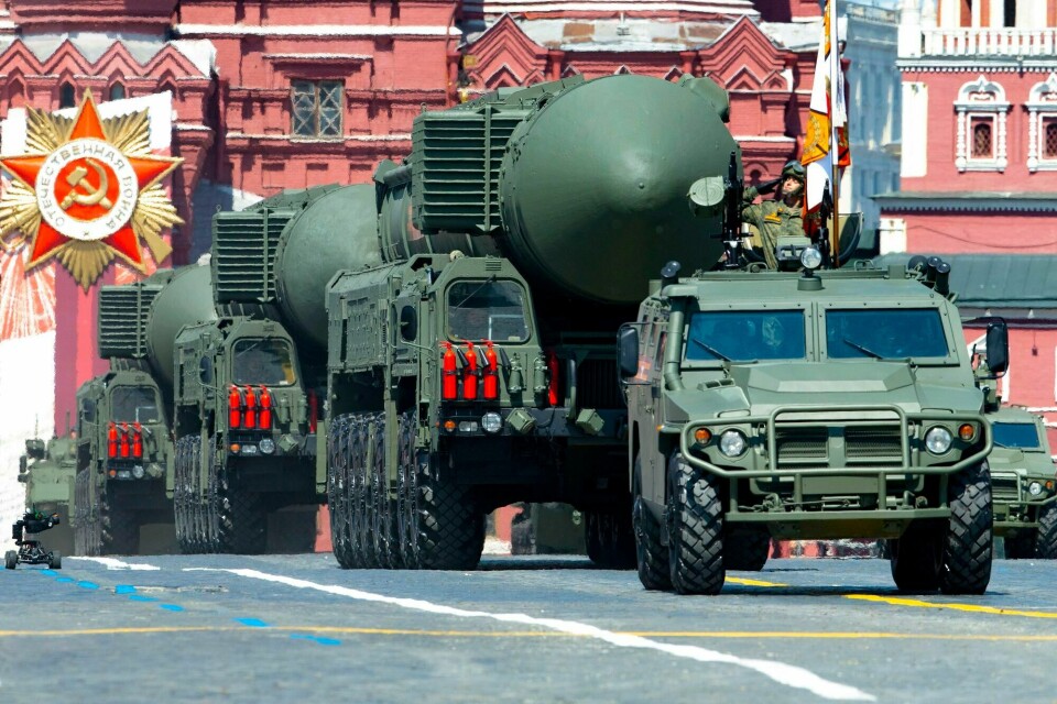 Russiske missiler rulles inn på Den røde plass i Moskva under markeringen av slutten på 2. verdenskrig 9. mai. Russiske våpen