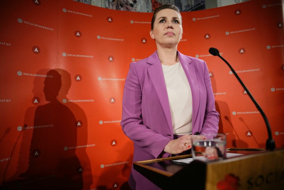 Danmarks sosialdemokratiske statsminister Mette Frederiksen. Statsminister Mette Frederiksen talte til partifeller i Folketinget i København onsdag. – Jeg er glad, og jeg er stolt på vegne av Danmark, sa Frederiksen da resultatet av folkeavstemningen om EUs forsvarssamarbeid var klart. Philip Davali / Ritzau Scanpix / AP / NTB