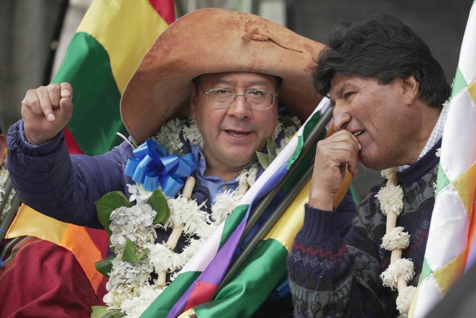 Bolivias nåværende president Luis Arce (t.v) sammen med tidligere president Evo Morales under en demonstrasjon med støtte til myndighetene i 2021. Bolivias nåværende president Luis Acre (t.v) sammen med tidligere president Evo Morales under en demonstrasjon med støtte til myndighetene i 2021.