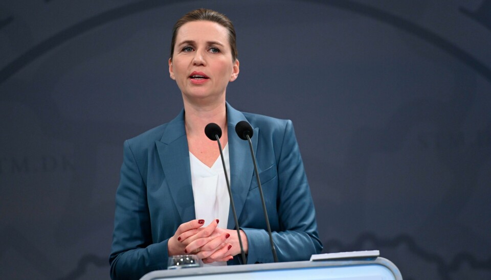 Mette Frederiksens regjering gir ikke opp planen om å sende asylsøkere til Rwanda, til tross for protester fra støttepartier. København, Danmark 20200414. Danmarks statsminister Mette Frederiksen på pressekonferanse om koronavirus-situasjonen tirsdag ettermiddag.Foto: Philip Davali/Ritzau Scanpix / NTB
