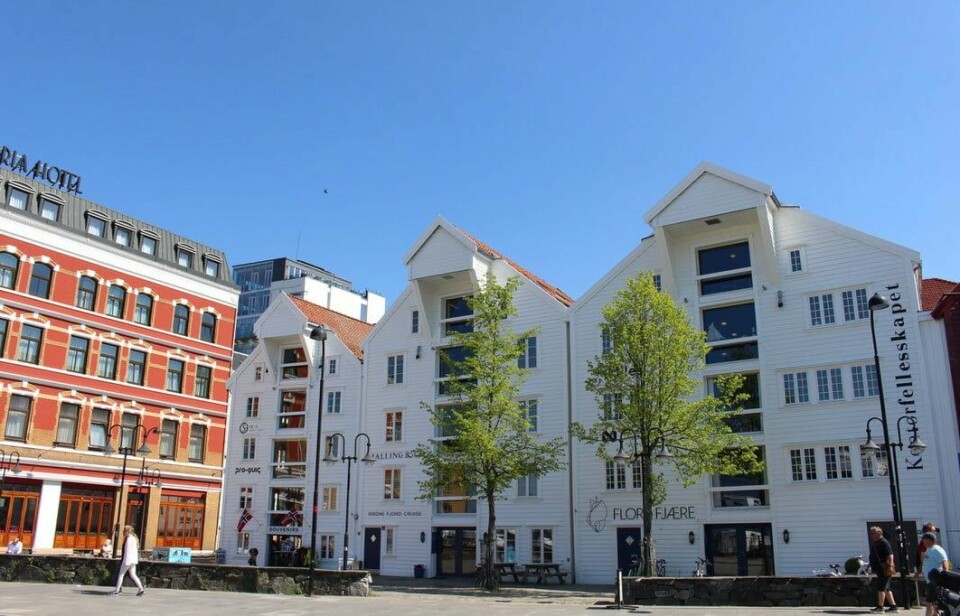 Kontorfellesskapet på Skagen er et godt eksempel på at gamle sjøhus er tatt i bruk som moderne arbeidsplasser. Skagenkaien 35–37 er rehabiliterte og sammenslåtte sjøhus, som fortsatt har form og uttrykk i behold. Sjøhusene ble oppført i karakteristisk stil rundt 1860, etter Holmen-brannen som la området i aske. Kontorfellesskapet på Skagen er et godt eksempel på at gamle sjøhus er tatt i bruk som moderne arbeidsplasser. Skagenkaien 35–37 er rehabiliterte og sammenslåtte sjøhus, som fortsatt har form og uttrykk i behold. Sjøhusene ble oppført i karakteristisk stil rundt 1860, etter Holmen-brannen som la området i aske.