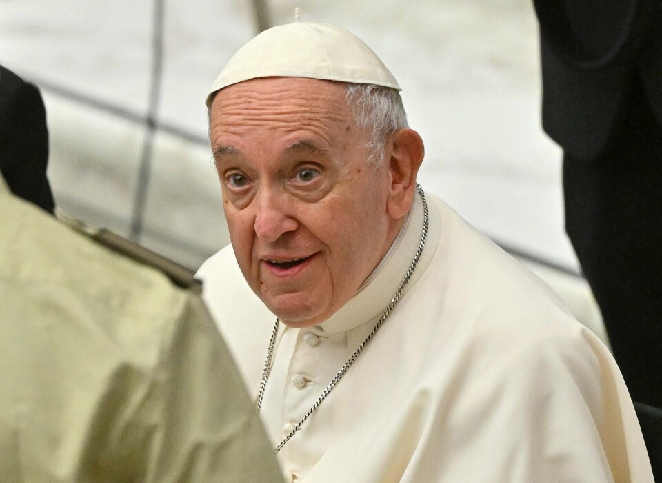 Pave Frans, her under en audiens med en italienske militærtropp i Vatikanet 11. juni i år Pope Francis holds an audience with Granatieri di Sardegna Italian military force at the Vatican on June 11, 2022. (Photo by Filippo MONTEFORTE / AFP)