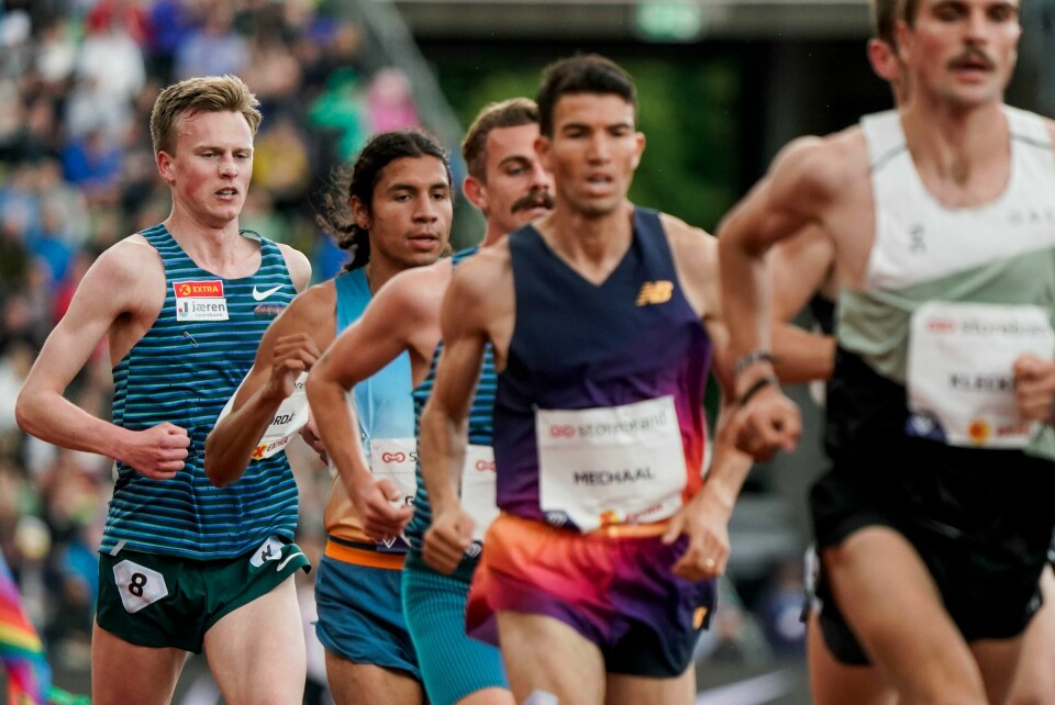 Narve Gilje Nordås fikk det litt for tøft i forsøket på å klare VM-kravet på 5000 meter under Bislett Games. Han var 2,3 sekunder unna. Narve Gilje Nordås fikk det litt for tøft i forsøket på å klare VM-kravet på 5000 meter under Bislett Games. Han var 2,3 sekunder unna. Foto: Stian Lysberg Solum / NTB