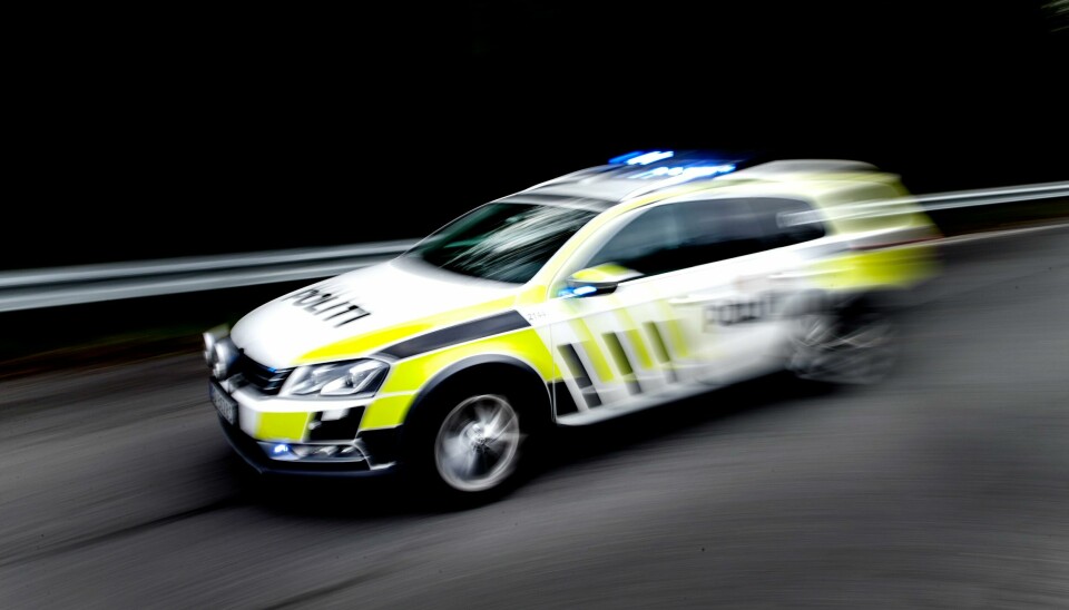 Politiet klarte ikke å ta igjen motorsykkelen, til tross for at de kjørte i over 200 km/t. Politibilen i denne saken var sivil, bildet er kun ment som en illustrasjon. Politiet klarte ikke å ta igjen motorsykkelen, til tross for at de kjørte i over 200 km/t. Politibilen i denne saken var sivil, bildet er kun ment som en illustrasjon.