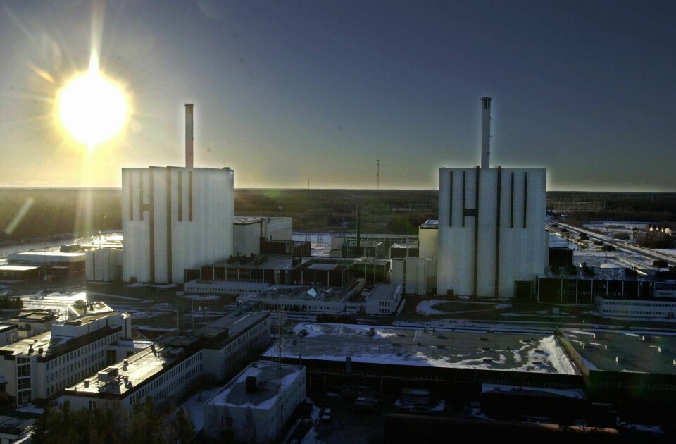 Her skinner solen over de svenske atomkraftverkene Forsmark 1 og 2. Kjernekraftverket Forsmark på et bilde fra 2003. Arkivfoto: Lars Pehrson / Scanpix / NTB