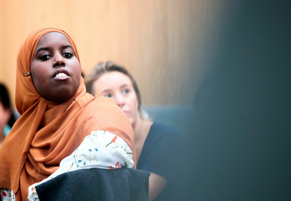Ali var et perfekt offer. En ung, intelligent, språksikker og meningssterk kvinne – og med bakgrunn fra Somalia. Spørsmålet er om aktørene som burde ha forsvart Ali, gjorde det i tilstrekkelig grad, skriver Dagsavisen. .