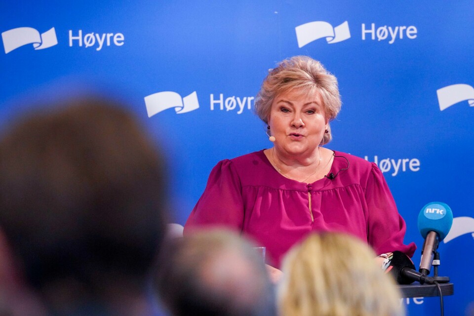 Høyres partileder Erna Solberg ville ha blitt ny statsminister dersom meningsmålingene i juli var valgresultatet. PST må gå gjennom sine kriterier for å vurdere voldspotensialet hos folk de har i kikkerten, mener Høyre-leder Erna Solberg. Foto: Terje Bendiksby / NTB