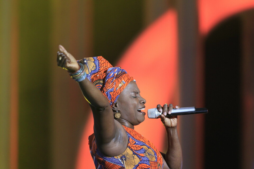 Angelique Kidjo under Nobels Fredspriskonsert i 2011. I 2022 kommer hun til Melafestivalen. Angelique Kidjo under Nobels Fredspriskonsert i 2011. I 2022 kommer hun til Melafestivalen.