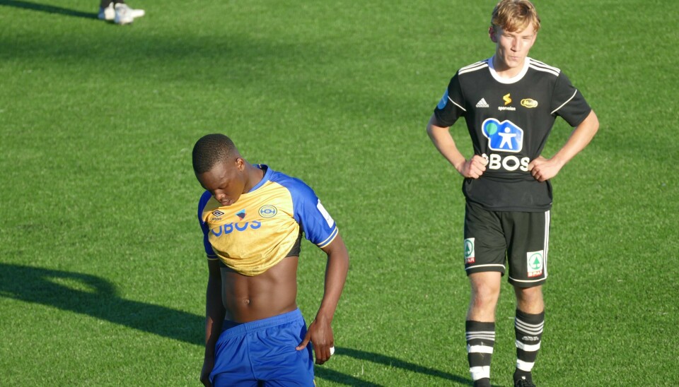 Omar Bully og Eduard Hjelde, toneangivende for hvert sitt lag. Omar Bully og Eduard Hjelde, toneangivende for hvert sitt lag.