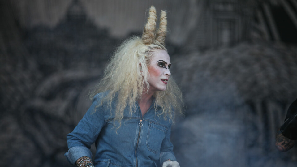 Agnete Kjølsrud fulgte Dimmu Borgir på scenen. Tons of Rock