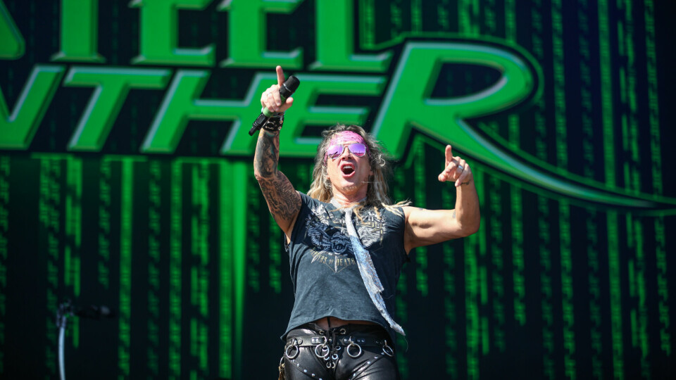 Steel Panther - Tons of Rock. Tons of Rock