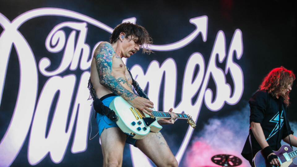 Justin Hawkins i The Darkness på Tons of Rock. Tons of Rock