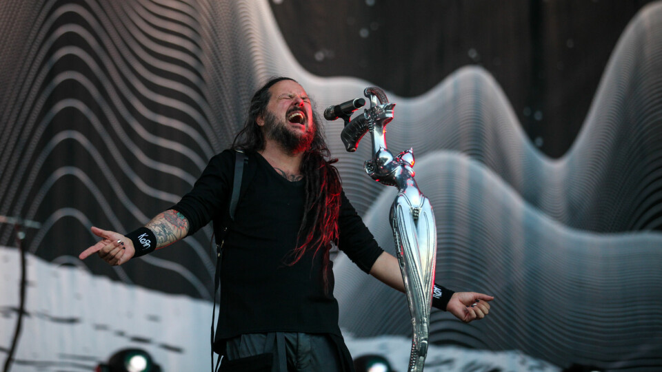 Korn avsluttet Tons of Rock fredag kveld, her vokalist Jonathan Davis. Tons of Rock
