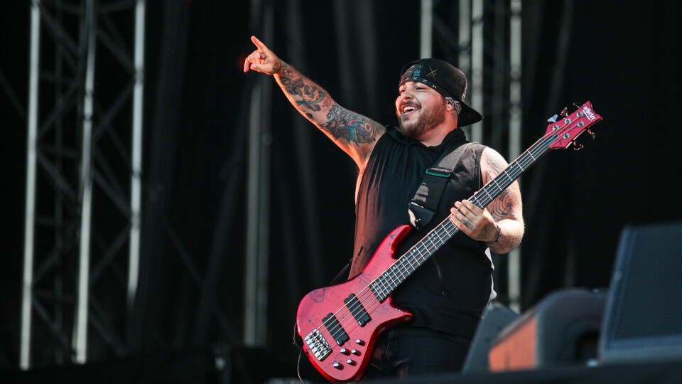 Reginald «Fieldy» Arvizu i Korn på Tons of Rock. Tons of Rock