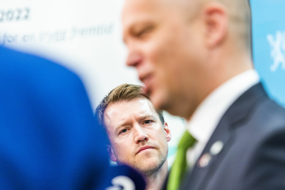 Oslo 20220512. Statssekretær Lars Vangen (Sp). EU-reglene om grønne investeringer blir tatt inn i EØS-avtalen, opplyser Finansdepartementet. Her er statssekretær Lars Vangen (Sp) med finansminister Trygve Slagsvold Vedum (Sp) under en pressekonferanse om revidert nasjonalbudsjett. Foto: Håkon Mosvold Larsen / NTB