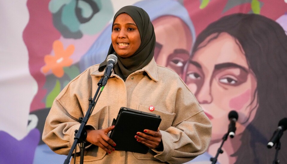 Stortingsrepresentant Marian Abdi Hussein er det foreløpige siste navnet som er spilt inn som aktuell for nestledervervet i SV. SVs Marian Hussein var blant dem som holdt apell for de fremmøtte.Foto: Javad Parsa / NTB