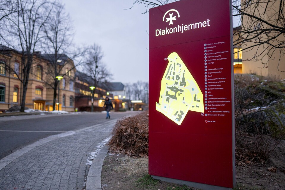 Hendelsen skjedde 7. desember da den eldre kvinnen skulle kjøres fra Diakonhjemmet sykehus til Lilleborg helsehus i Oslo. Over 50.000 ekstra arbeidstimer knyttet til korona ble registrert ved Diakonhjemmet Sykehus i Oslo gjennom pandemien. Foto: Fredrik Hagen / NTB