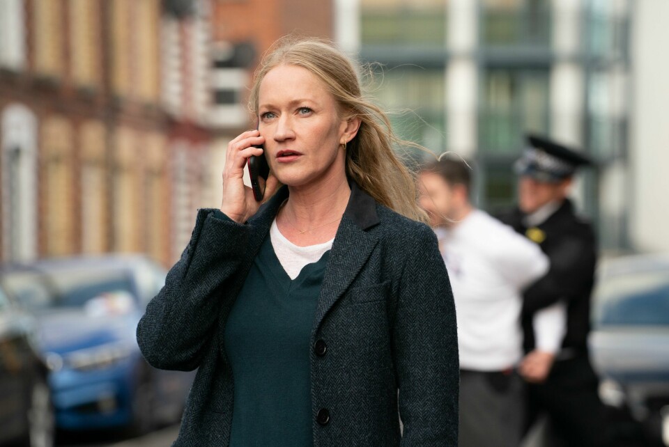 Colette Cunningham (Paula Malcolmsen) må forlate politijobben og livet i Liverpool når hennes forsvunne datter er funnet død i Dublin. Colette blir fort en ny politifavoritt, en både tøff og empatisk type som hun er. Colette Cunningham (Paula Malcolmsen) må forlate politijobben og livet i Liverpool når hennes forsvunne datter er funnet død i Dublin. Colette blir fort en ny politifavoritt, en både tøff og empatisk type som hun er.