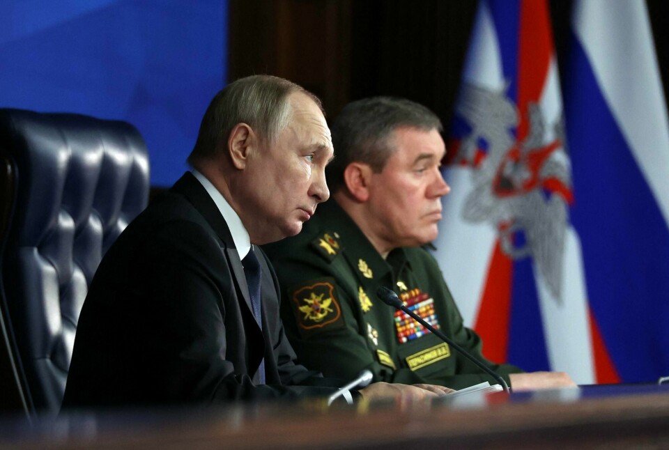 Russlands president Vladimir Putin og Valerij Gerasimov i et bilde fra 21. desember 2022. Gerasimov overtar rollen som øverstkommanderende for Russlands styrker i Ukraina. Russlands president Vladimir Putin og Valerij Gerasimov i et bilde fra 21. desember 2022. Gerasimov overtar rollen som øverstkommanderende for Russlands styrker i Ukraina.