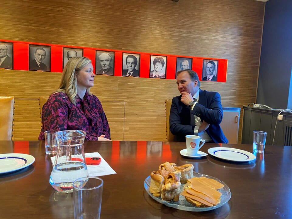 Arbeiderpartiets partisekretær Kjersti Stenseng og Sveriges tidligere statsminister Stefan Löfven snakker om sosialdemokratiets framtid. Arbeiderpartiets partisekretær Kjersti Stenseng og Sveriges tidligere statsminister Stefan Löfven snakker om sosialdemokratiets framtid.