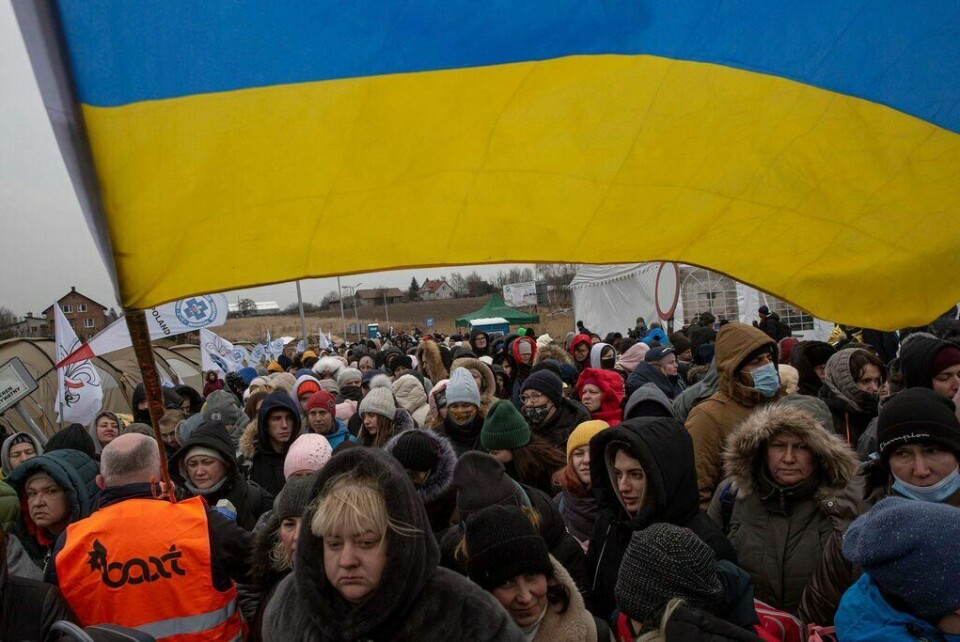 Ukrainske flyktninger ved grenseovergangen Medyka i Polen i mars i fjor. Snart ett år etter krigsutbruddet må norske kommuner forberede seg på å ta imot enda flere ukrainere på flukt. Ukraina