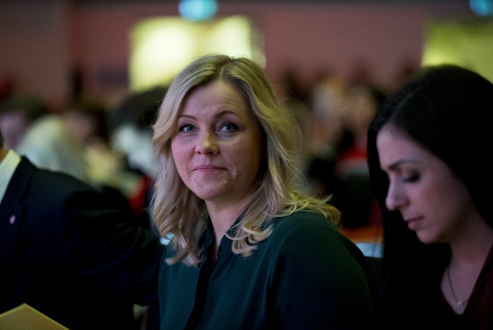 Partisekretær Kjersti Stenseng sier Arbeiderpartiet jobber med to viktige saker fram mot landsmøtet: Å få flere unge ut i jobb og en egen «bo trygt hjemme»-reform. Partisekretær Kjersti Stenseng på Arbeiderpartiets landsmøte.