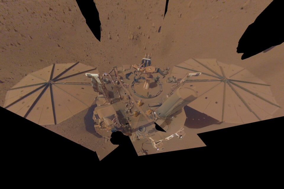 Nasas romsonde InSight var i drift fra 2018 til 2022. Bildet viser sonden på dag nummer 1211 av oppdraget. Nasas romsonde InSight var i drift fra 2018 til 2022. Bildet viser sonden på dag nummer 1211 av oppdraget. Foto: Nasa / AP / NTB