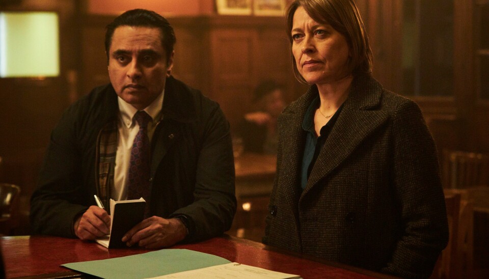 Sakene som cold case-etterforskerne Cassie Stuart (Nicola Walker) og Sunny (Sanjeev Bhaskar) etterforsket fenget stadig flere seere da den ble vist ved påsketider på NRK. Nå er det bare på at ITV byr på sesong fem. Sakene som cold case-etterforskerne Cassie Stuart (Nicola Walker) og Sunny (Sanjeev Bhaskar) etterforsket fenget stadig flere seere da den ble vist ved påsketider på NRK. Nå er det bare på at ITV byr på sesong fem.