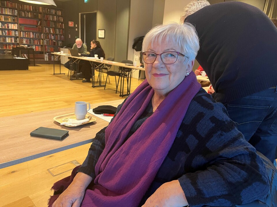 Riitta Berger synes det gikk fint å få lastet ned Dagsavisen-appen. – Dette kommer til å gå greit, men ingenting er som papir. Riitta Berger synes det gikk fint å få lastet ned Dagsavisen-appen. – Dette kommer til å gå greit, men ingenting er som papir.