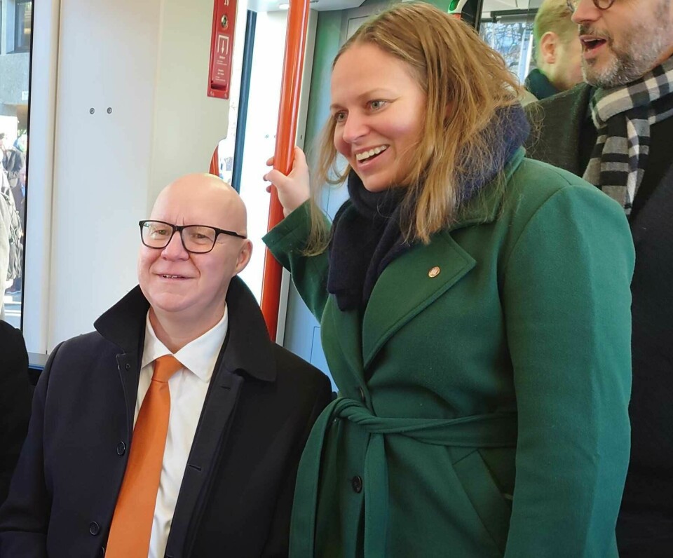 Miljø- og byutviklingsbyråd Ingrid Nergaard Fjeldstad, her sammen med byrådsleder Rune Bakervik. Byrådsleder Rune Bakervik og miljø- og byutviklingsbyråd Ingrid Nergaard Fjeldstad under åpningen av Bybanen linje 2.