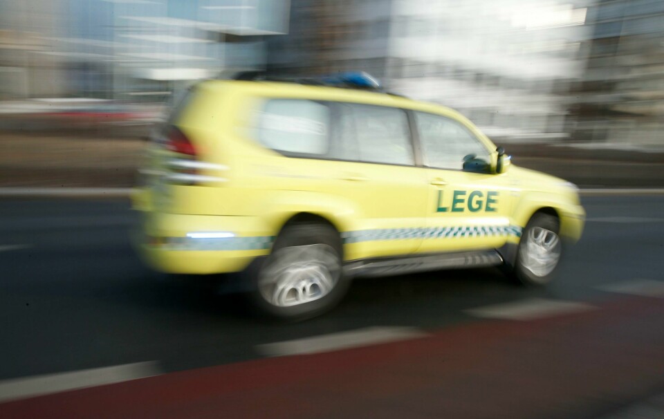 Smerter og symptomer på hjerteinfarkt bør tas tak i uansett. Kontakt 113 og lege. Er det hjerteinfarkt, har man ingen tid å miste. Illustrasjonsfoto. Smerter og symptomer på hjerteinfarkt bør tas tak i uansett. Kontakt 113 og lege. Er det hjerteinfarkt, har man ingen tid å miste. Illustrasjonsfoto: Terje Pedersen / NTB