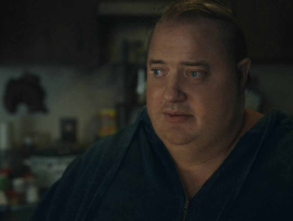 Brendan Fraser gjør litt av et comeback i Darren Aronofskys film «The Whale», tross lateksdrak og et tykt lag med veldig overbevisende sminke. «The Whale»