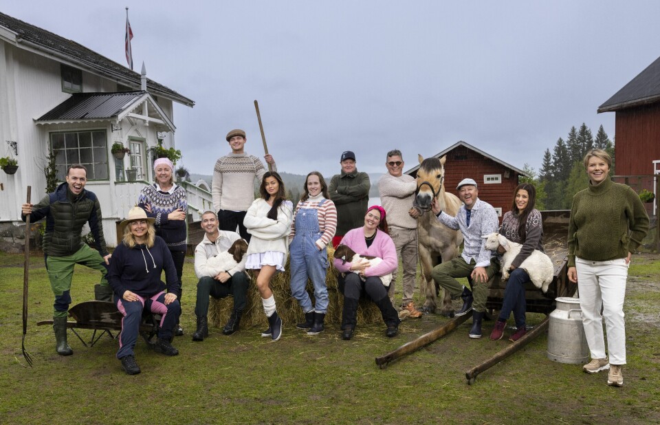 Norske kjendiser som sliter er gull verdt for TV 2. Norske seere foretrekker norsk underholdning som TV 2s «Farmen». Denne våren er det tid for syvende sesong av kjendis-Farmen på TV 2 og TV 2 Play. Deltakerne: Aslak Maurstad (f.v.), Elin Tvedt, Marit Adeleide Andreassen, Christopher Mørch Husby, Aleksander Stenfeldt Sæterstøl, Sofie Karlstad, Ingrid Vik Lysne, Espen PA Lervaag, Malin Stenvoll Vangsnes, Ørnulf Høyer, Trond Moi, Lina Adampour og programleder Tiril Sjåstad Christiansen. Strix Televisjon AS er på jakt etter helt ny Farmen-gård. Følgende deltakere er med i syvende sesong av Farmen kjendis som sendes på TV 2 og TV 2 Play våren 2023: Aslak Maurstad (f.v.), Elin Tvedt, Marit Adeleide Andreassen, Christopher Mørch Husby, Aleksander Stenfeldt Sæterstøl, Sofie Karlstad, Ingrid Vik Lysne, Espen PA Lervaag, Malin Stenvoll Vangsnes, Ørnulf Høyer, Trond Moi, Lina Adampour og programleder Tiril Sjåstad Christiansen.