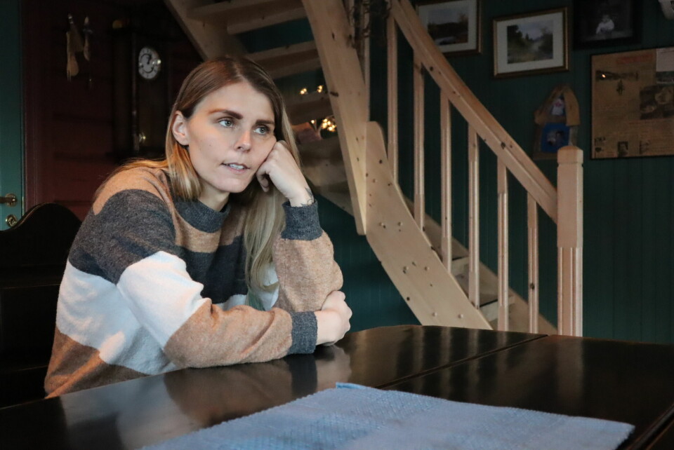 - Jeg skjønner at økonomi spiller en rolle, men vi skal ha et trygt fødetilbud, sier Anniken Krogh, som selv opplevde å føde med kun en skjerm som skilte henne og resten av sykehuset. Anniken Krogh - til saken om fødetilbud på Helgeland.
