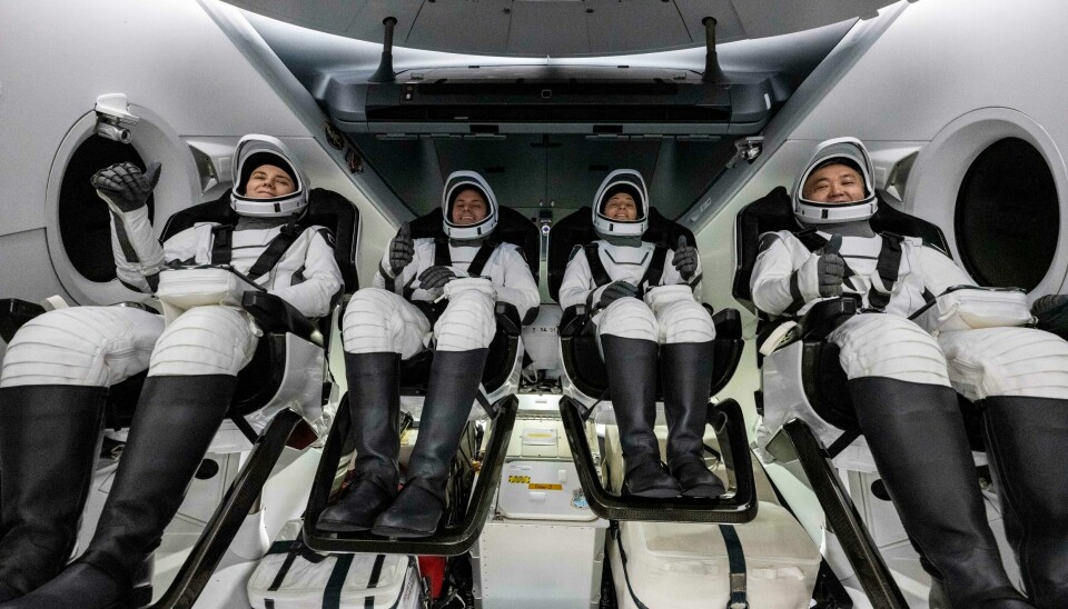 Anne Kikina (til venstre), Josh Cassada, Nicole Aunapu Mann og Koichi Wakata om bord i skipet som hentet dem etter landingen med SpaceX-fartøyet Endurance. Anne Kikina (til venstre), Josh Cassada, Nicole Aunapu Mann og Koichi Wakata om bord i skipet som hentet dem etter landingen med SpaceX-fartøyet Endurance. Foto: Keegan Barber / Nasa / AP / NTB