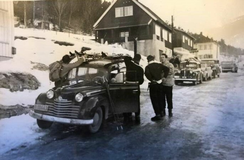 Kollenveien i Drammen - her sto min far og fotograferte stjernene etter rennet - NM i 1953. Det var stor stas for små og store den gangen Haukås arrangerte NM. Haukås og Aron