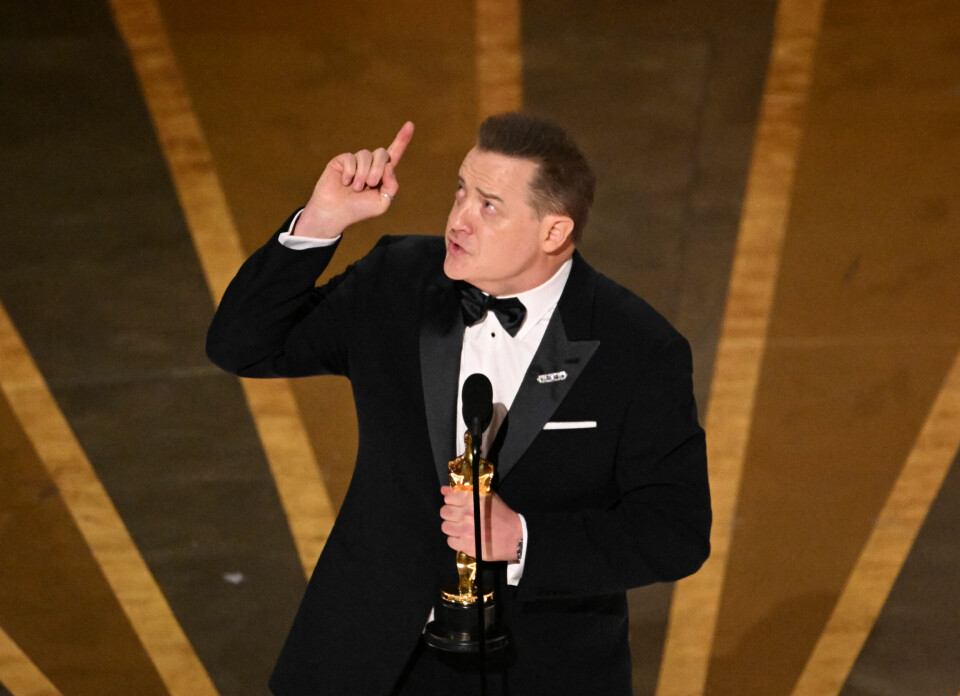 Skuespiller Brendan Fraser med Oscar-statuetten for Beste skuespiller, for filmen «The Whale» . Oscar