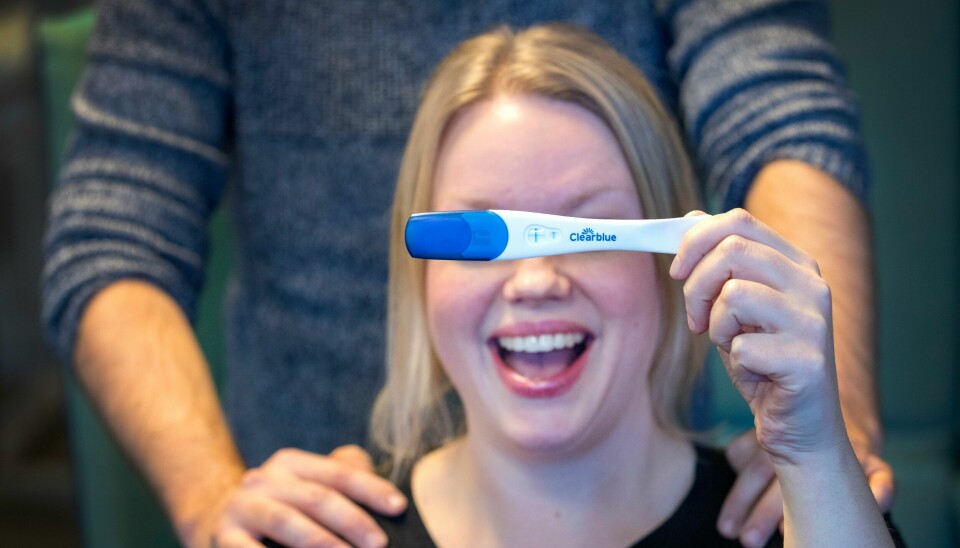 Det å stifte familie og få barn gjør folk mer religiøse, mener norske forskere. Illustrasjonsfoto. Det å stifte familie og få barn gjør folk mer religiøse, mener norske forskere. Illustrasjonsfoto: Gorm Kallestad / NTB