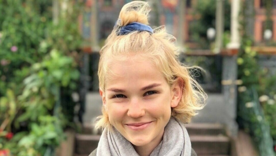 – Det var ikke gøy å sitte om bord i toget og vente i time etter time, mens det ble mørkt og kaldt, sier Tiril Fismen. – Jeg synes det var veldig dårlig gjort at jeg ikke fikk lov til å gå av toget. Derfor ba jeg om en kompensasjon på 2.000 kroner fra Go-Ahead for det jeg hadde blitt utsatt for, sier Tiril Fismen.