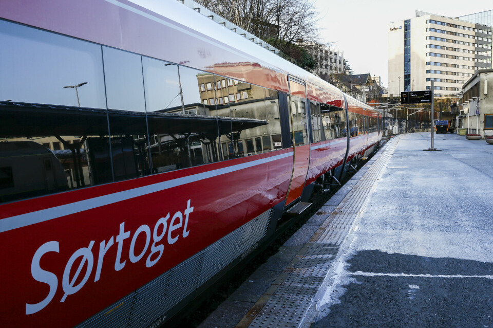 Sørtoget driftes av Go-Ahead. Togene til selskapet er utstyrt med både nødvarmeposer, pledd, oppblåsbar hodepute, drikkevann og mat, i tilfelle langvarige forsinkelser og uforutsett stans underveis. Sørtoget driftes av Go-Ahead. Togene til selskapet er utstyrt med både nødvarmeposer, pledd, oppblåsbar hodepute, drikkevann og mat, i tilfelle langvarige forsinkelser og uforutsett stans underveis.