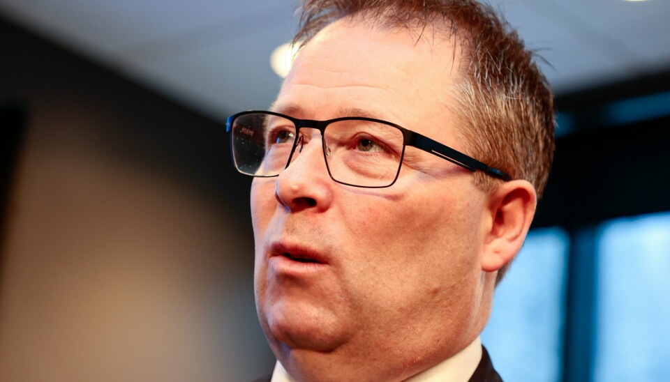 Forsvarsminister Bjørn Arild Gram sier at sakene knyttet til våpenproduksjon ved Nammo ikke ble behandlet som innsidesaker. Det er stort behov for mine- og eksplosivrydding både nå og under gjenoppbygningen av landet, sier forsvarsminister Bjørn Arild Gram. Foto: Geir Olsen / NTB