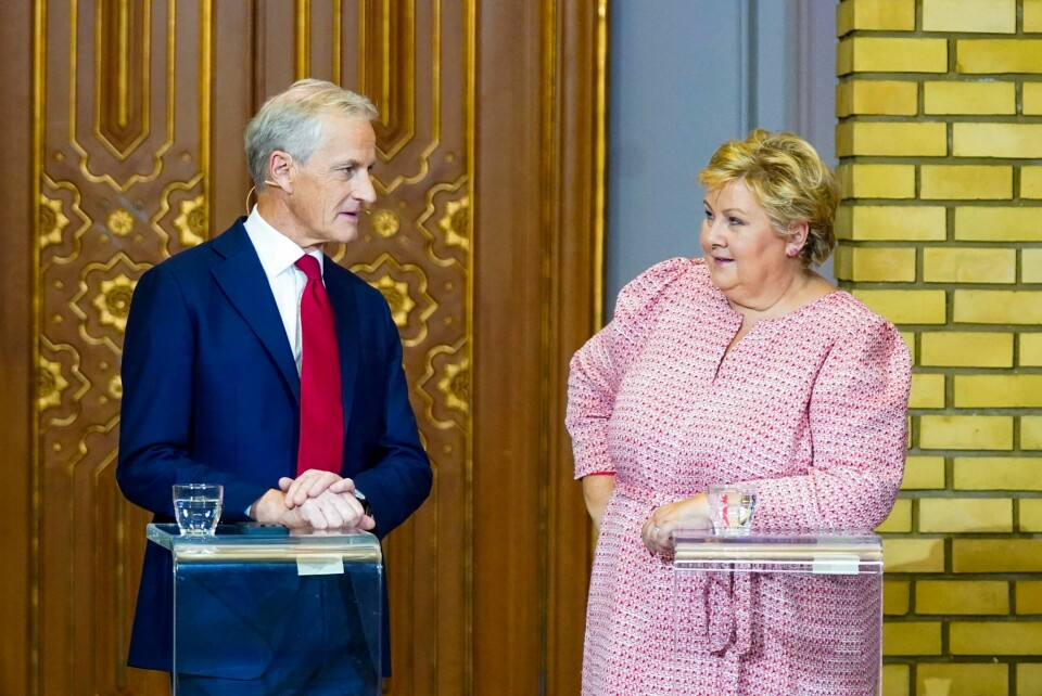 Jonas Gahr Støre ligger et godt stykke etter Erna Solberg på den ferske statsministermålingen. Jonas Gahr Støre (Ap) og Erna Solberg (H) under partilederdebatten på Stortinget i Oslo. Foto: Lise Åserud / NTB