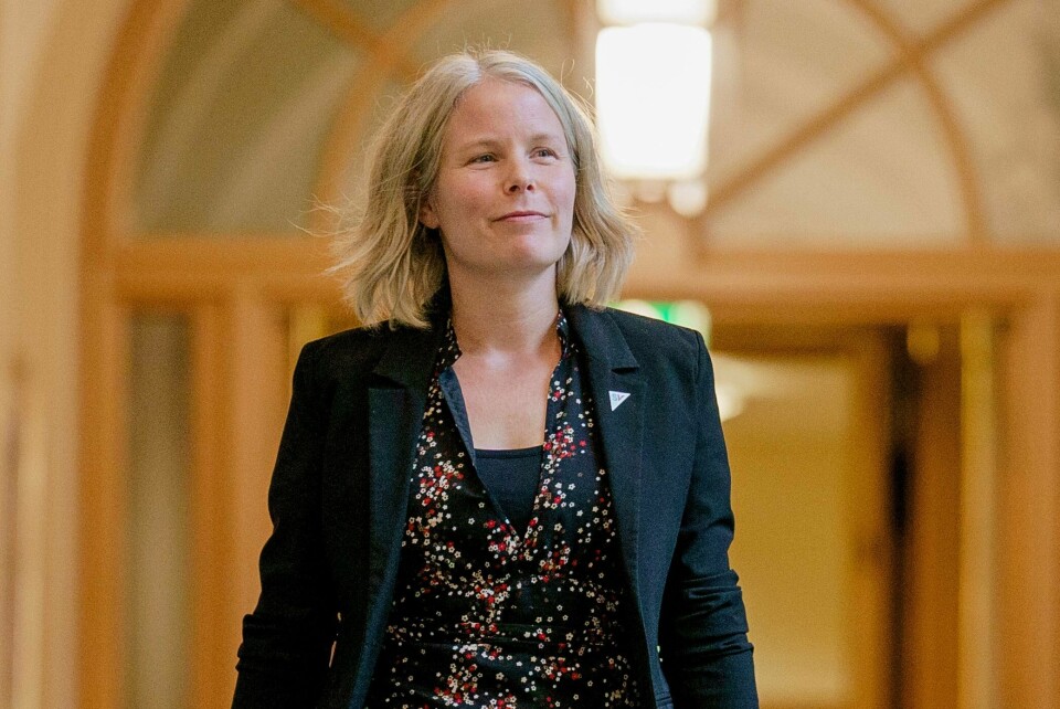 Kirsti Bergstø (SV) på Stortinget. Påtroppende SV-leder stiller Kirsti Bergstø strenge krav for å kunne sette seg ned med Ap og Sp og forhandle om regjeringsdeltakelse. Foto: Stian Lysberg Solum / NTB