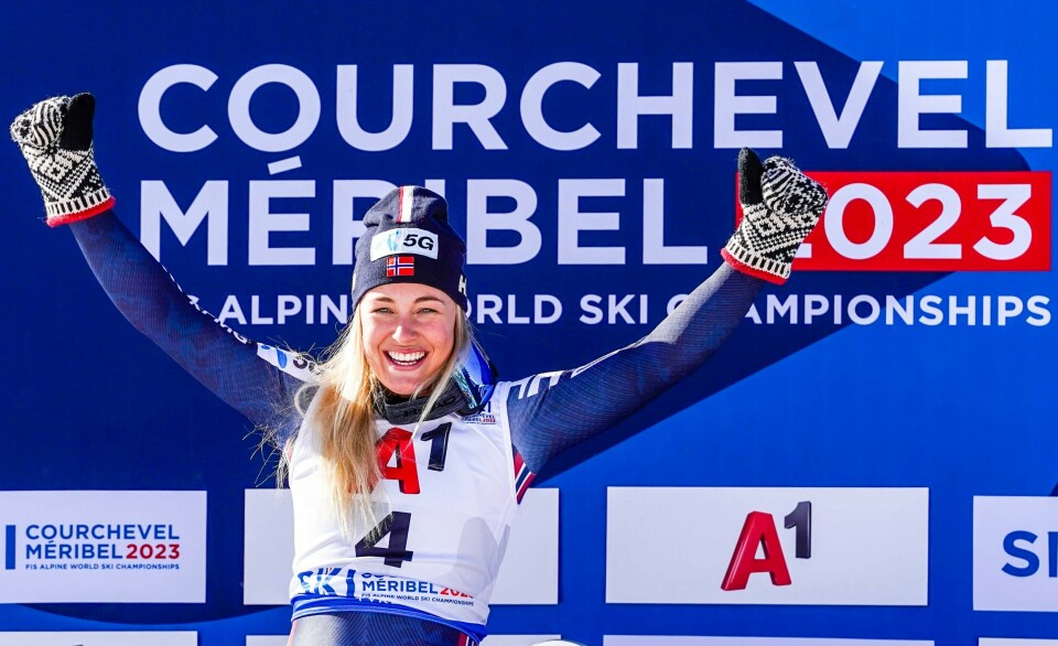 Kajsa Vickhoff Lies smiler bredt på VM-pallen etter å ha tatt bronse i onsdagens super-G i franske Méribel. Foto: Lise Åserud / NTB Kajsa Vickhoff Lies smiler bredt på VM-pallen etter å ha tatt bronse i onsdagens super-G i franske Méribel. Foto: Lise Åserud / NTB