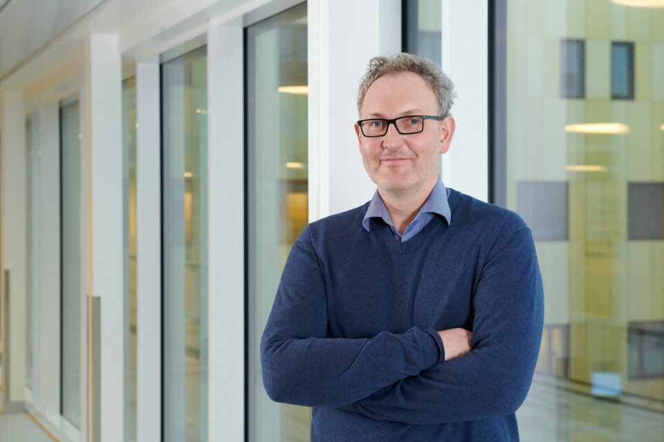 – Vi håper tiltakene prosjektet kommer opp med, vil føre til at sykepleierne blir værende i døgnområdene, sier Volker Solyga, klinikksjef på Sykehuset Østfold. – Vi håper tiltakene prosjektet kommer opp med, vil føre til at sykepleierne blir værende i døgnområdene, sier Volker Solyga, klinikksjef på Sykehuset Østfold.