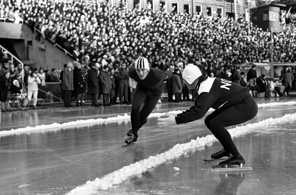 Fred Anton Maier setter verdensrekord på 10.000 meter under EM på Bislett i 1968. Lagkameraten Per Willy Guttormsen (t.h.) hadde akkurat satt ny verdensrekord på distansen, men heier Maier frem til rekorden 15.20,3. Fred Anton Maier setter verdensrekord på 10.000 meter under EM på Bislett i 1968. Lagkameraten Per Willy Guttormsen (t.h.) hadde akkurat satt ny verdensrekord på distansen, men heier Maier frem til rekorden 15.20,3.