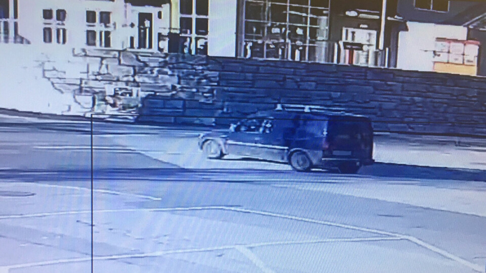 Politiet mener jenta ble fraktet bort fra Moss i denne bilen. Her fotografert ved Storebaug i nærheten av E6. Politiet mener jenta ble fraktet bort fra Moss i denne bilen. Her fotografert ved Storebaug langs E6.