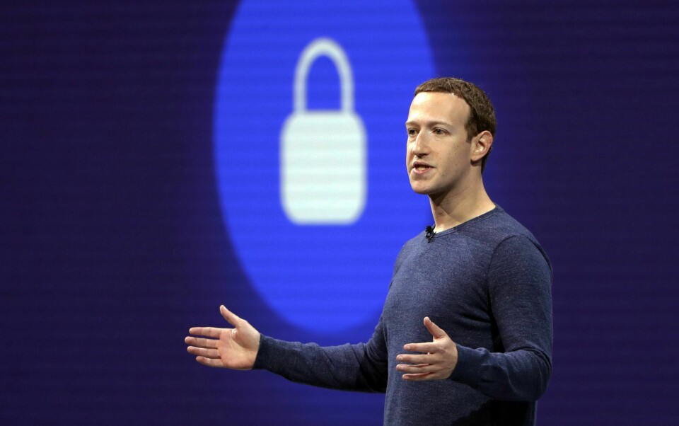 Meta-sjef Mark Zuckerberg betaler såvidt skatt i forholdt til hvor mye Meta tjener. Brukerne vil snart kunne tegne abonnement på Facebook og Instagram, melder Meta-sjef Mark Zuckerberg.