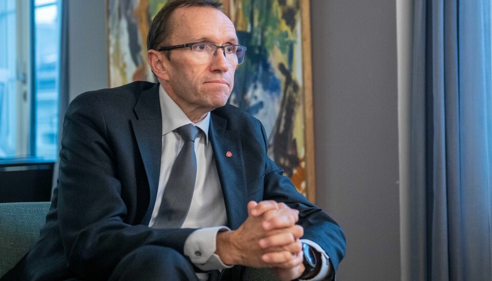 «Klima- og miljøminister Espen Barth Eide følger i samferdselsministerens spor. Det burde være omvendt», skriver Bjørghild des Bouvrie. Barth Eides kommentarer beskriver en regjering som hiver ut alt som representerer det nye næringslivet, skriver innleggsforfatter. På bildet: Klima-og miljøminister Espen Barth-Eide (Ap).